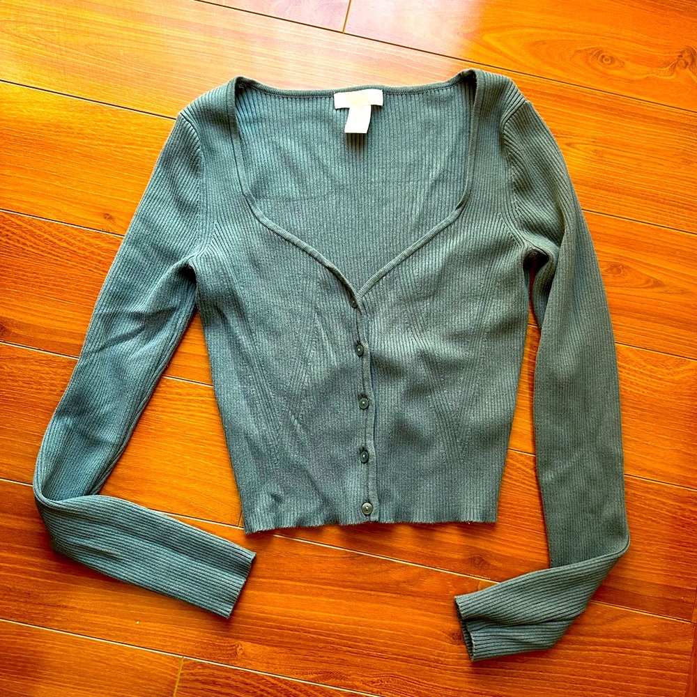 Green top cute and classy